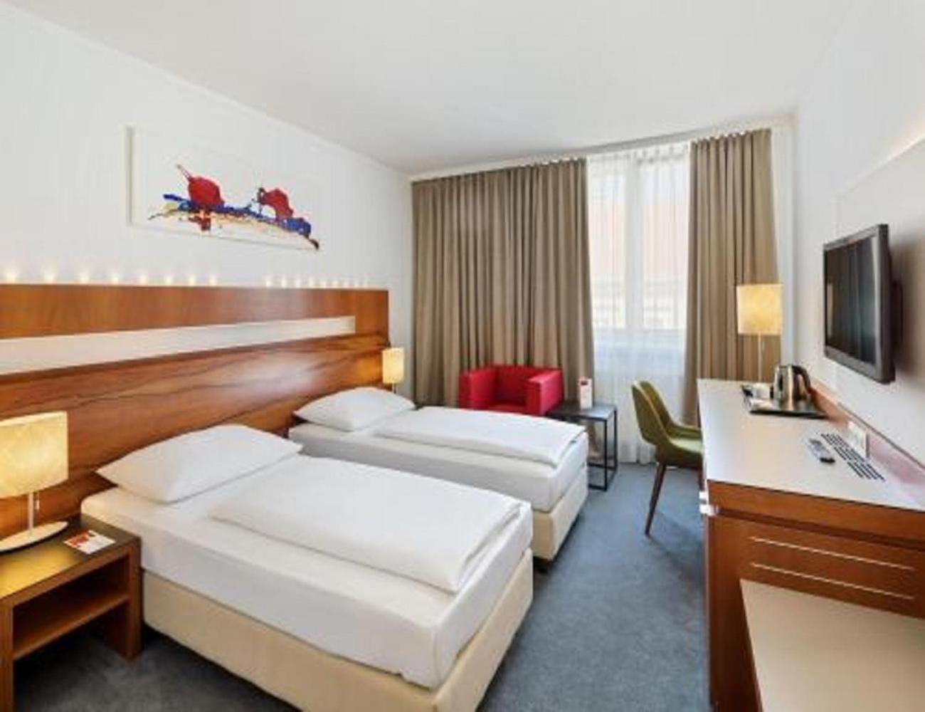 Hotel Plaza Grand Near Igi Airport Нью-Делі Екстер'єр фото